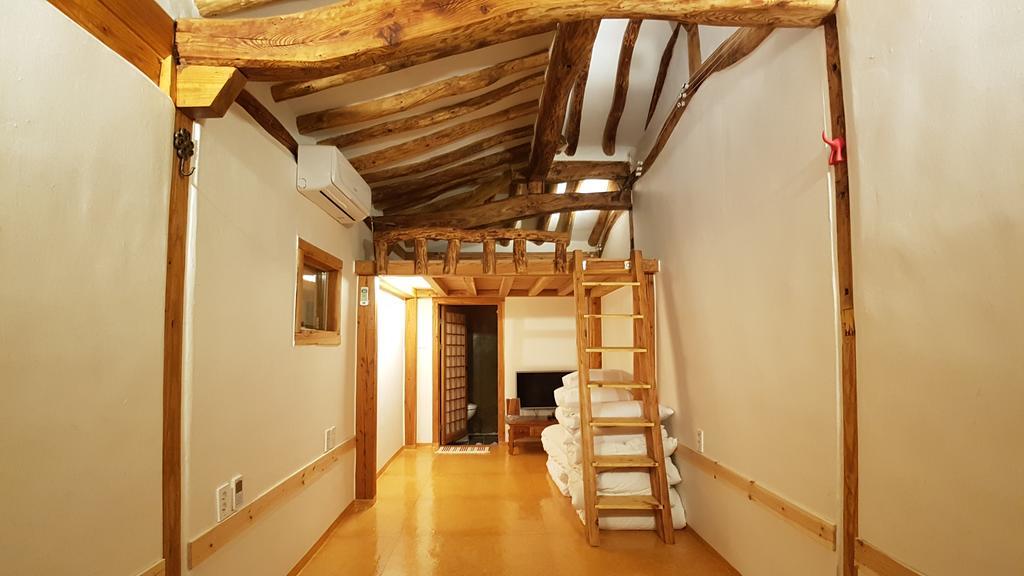 Ohnewwall Guesthouse จอนจู ภายนอก รูปภาพ