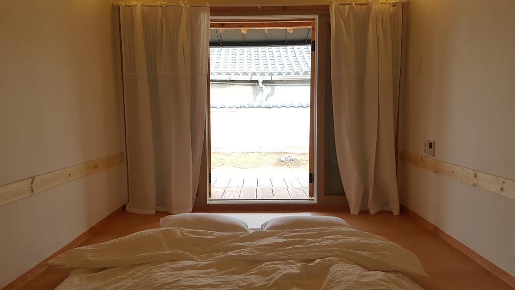 Ohnewwall Guesthouse จอนจู ภายนอก รูปภาพ