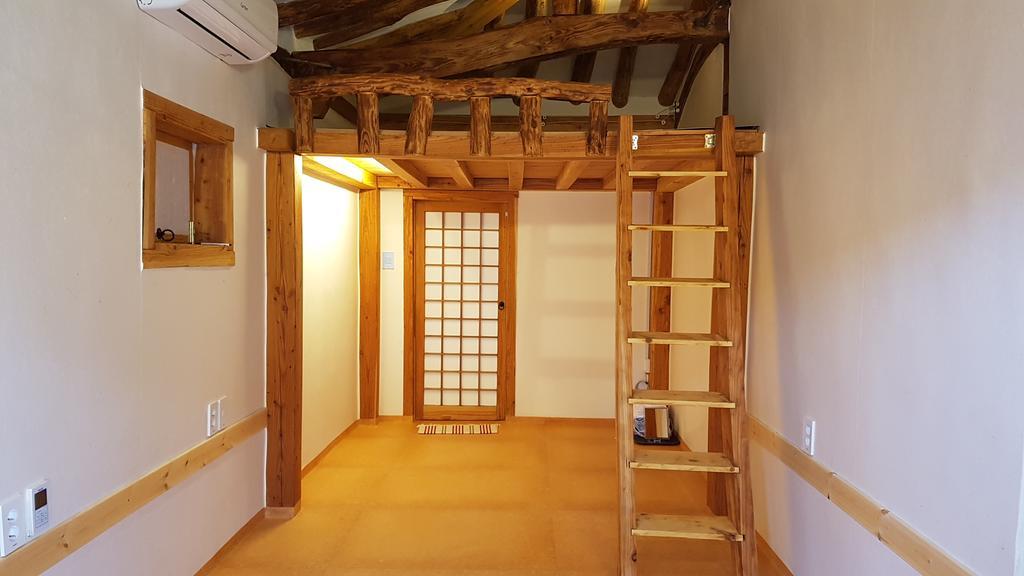 Ohnewwall Guesthouse จอนจู ภายนอก รูปภาพ