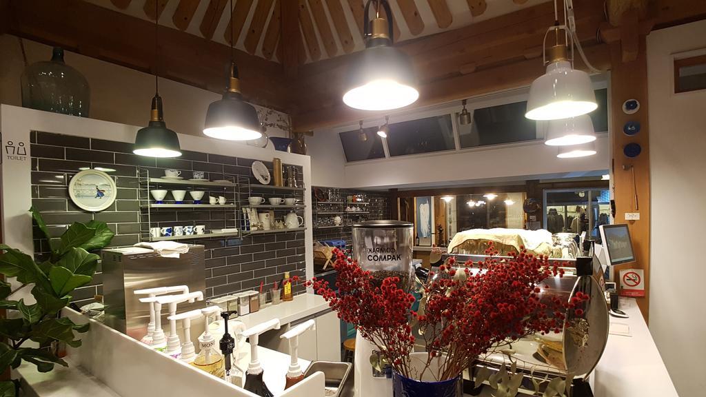 Ohnewwall Guesthouse จอนจู ภายนอก รูปภาพ